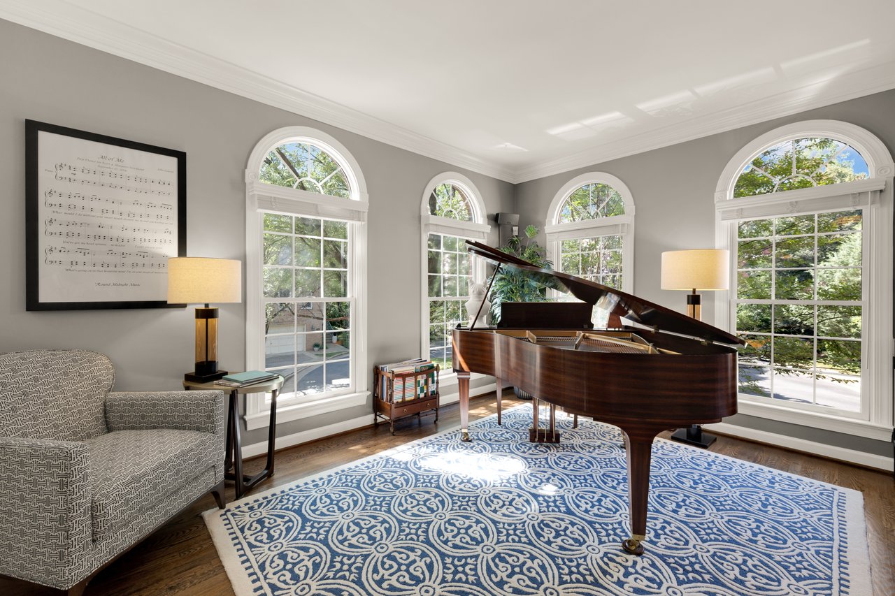 End-unit Falls Church City Townhouse