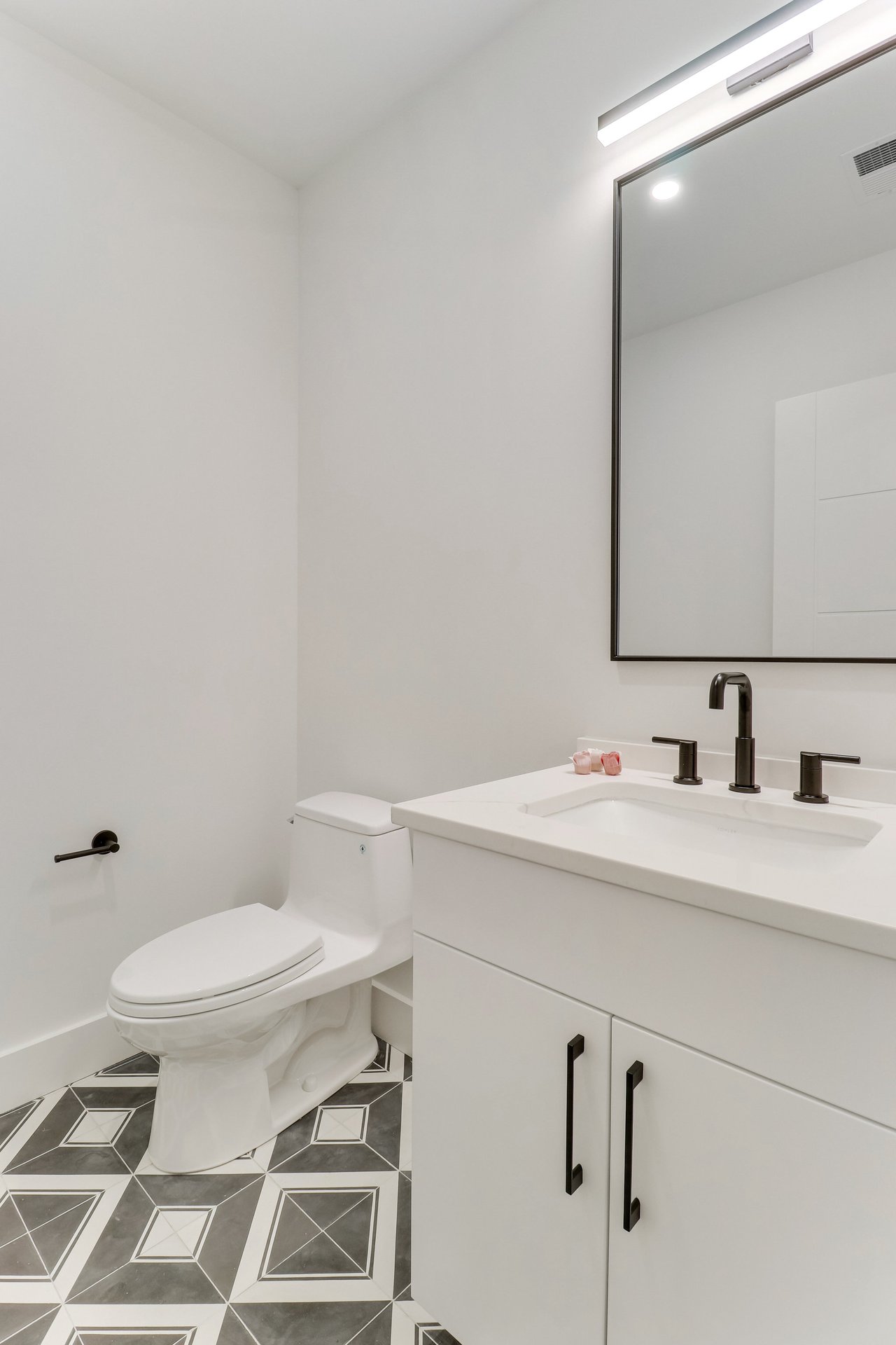 	  	1138 Basil Rd, Mclean, VA 22101