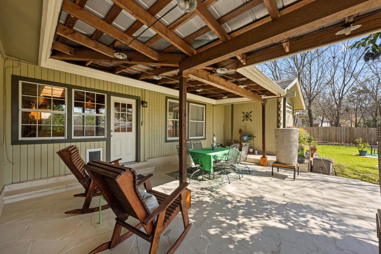 6103 Waldon Hollow