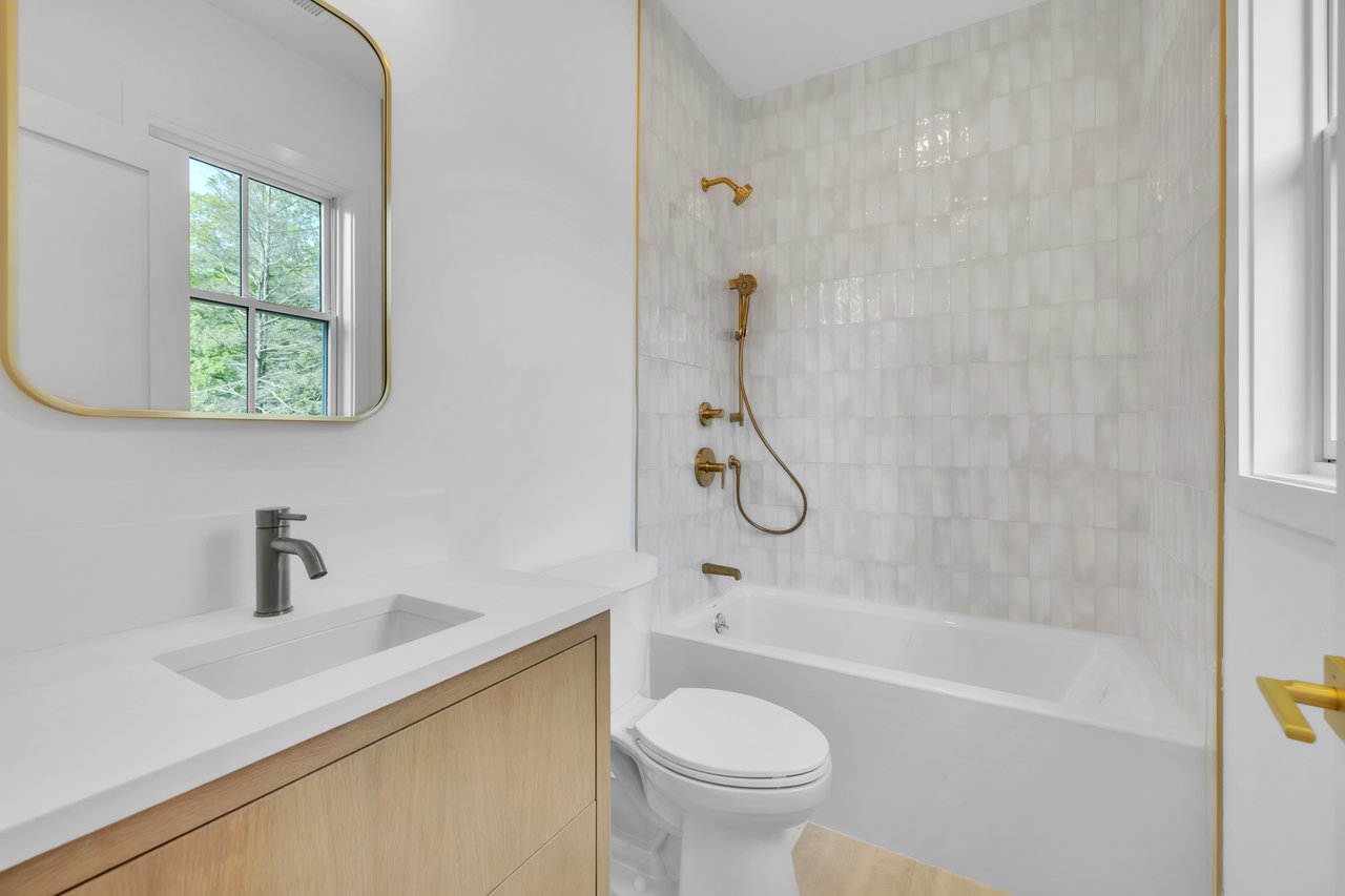 133 East Ave, Unit B 