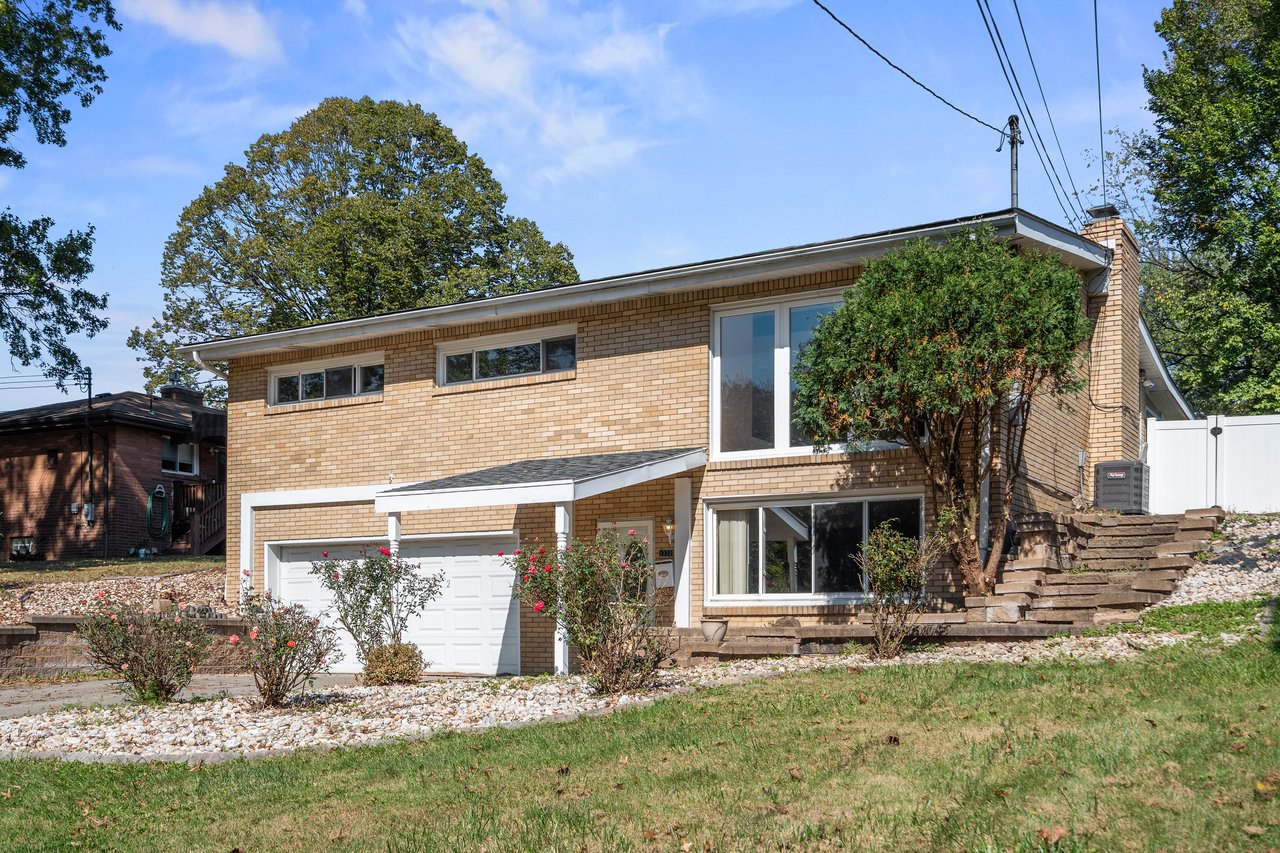 1332 Foxboro Dr