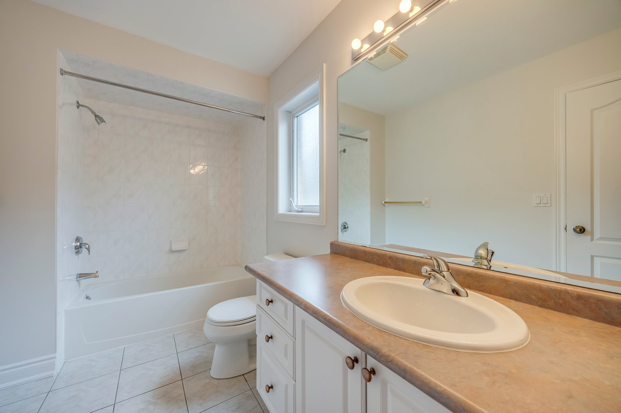 169 Spring Azure Cres