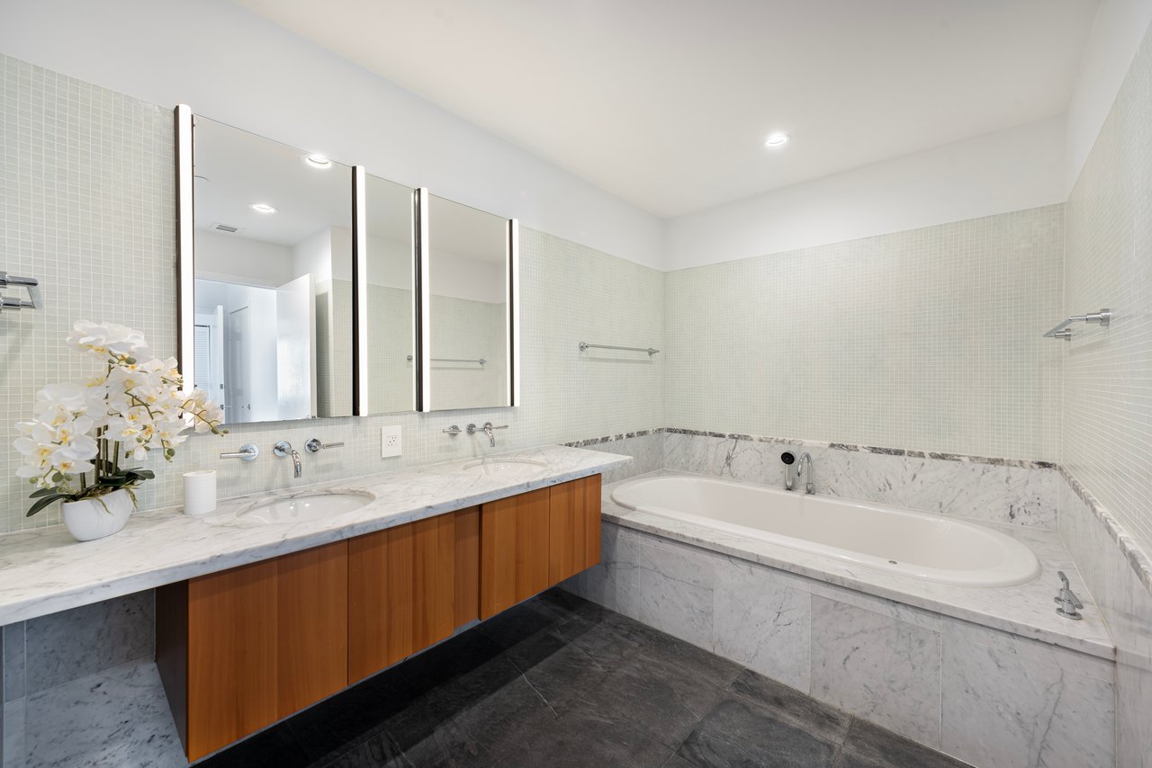 Aqua Gorlin Residence 703