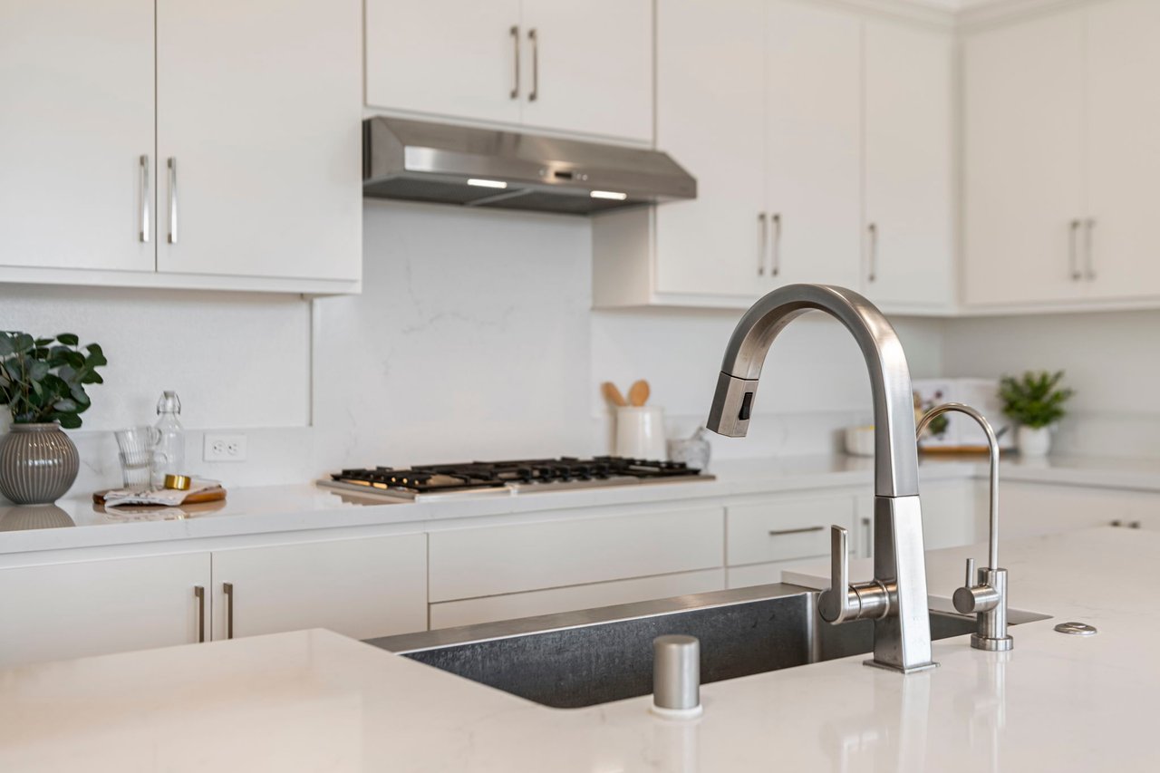 5690 Metrose Ct #302
