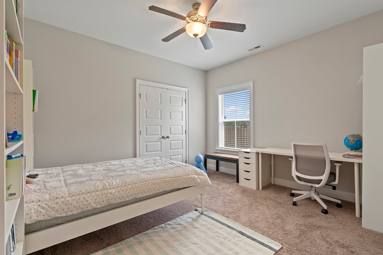 LARGE, GORGEOUS HOME - MADISON CITY SCHOOLS!