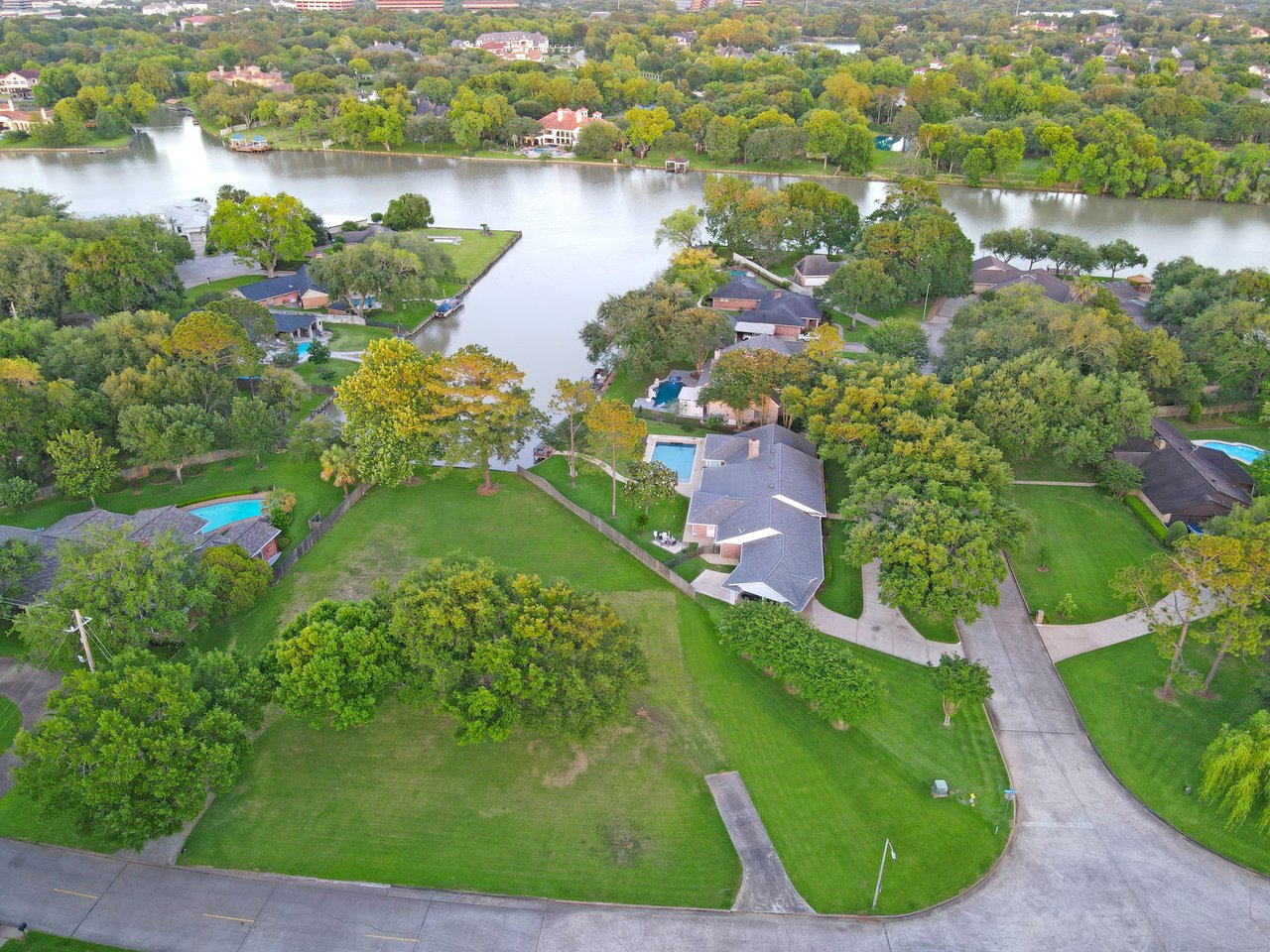 311 Lombardy Dr
