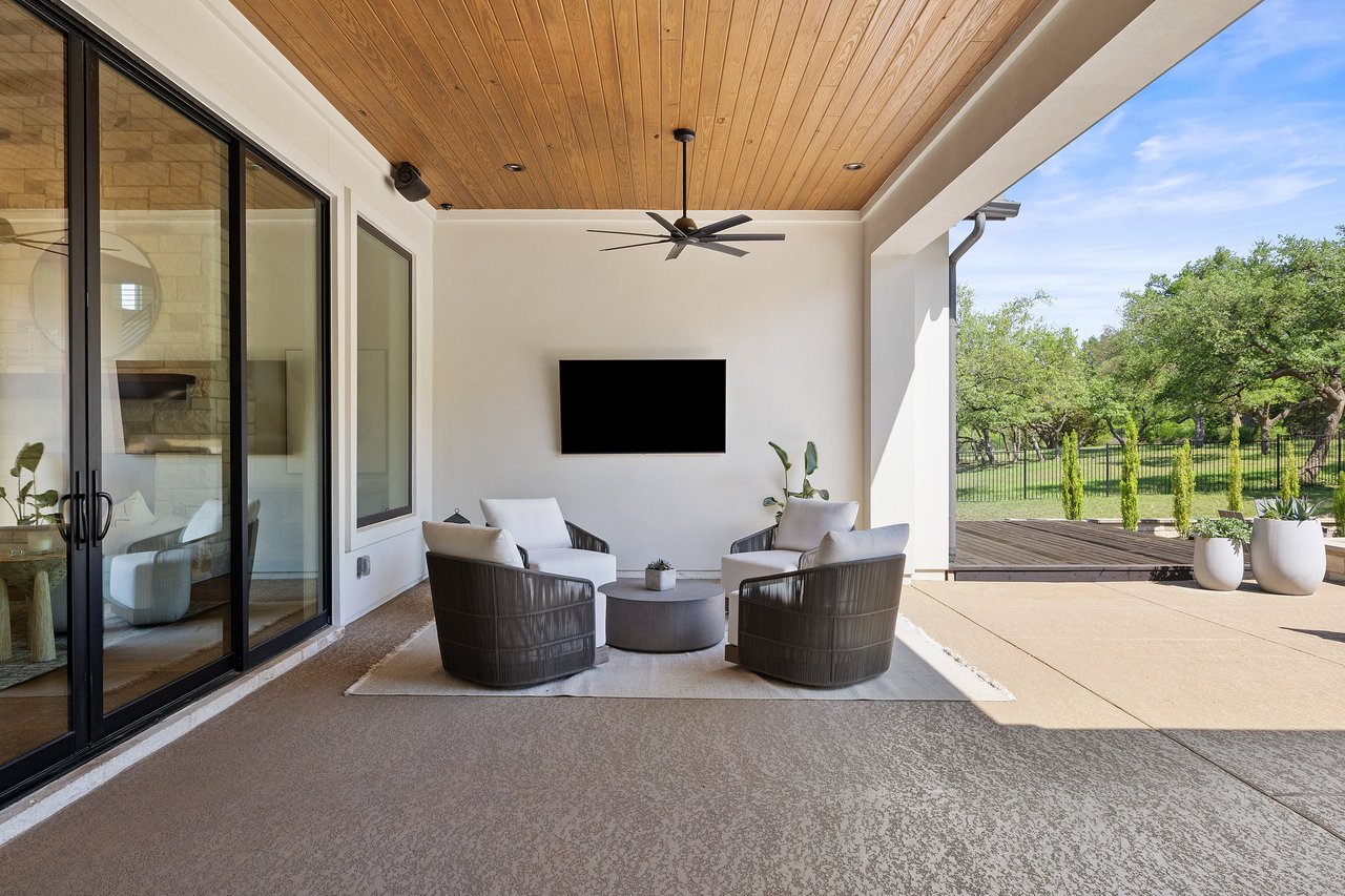8325 Lakewood Ridge Cv