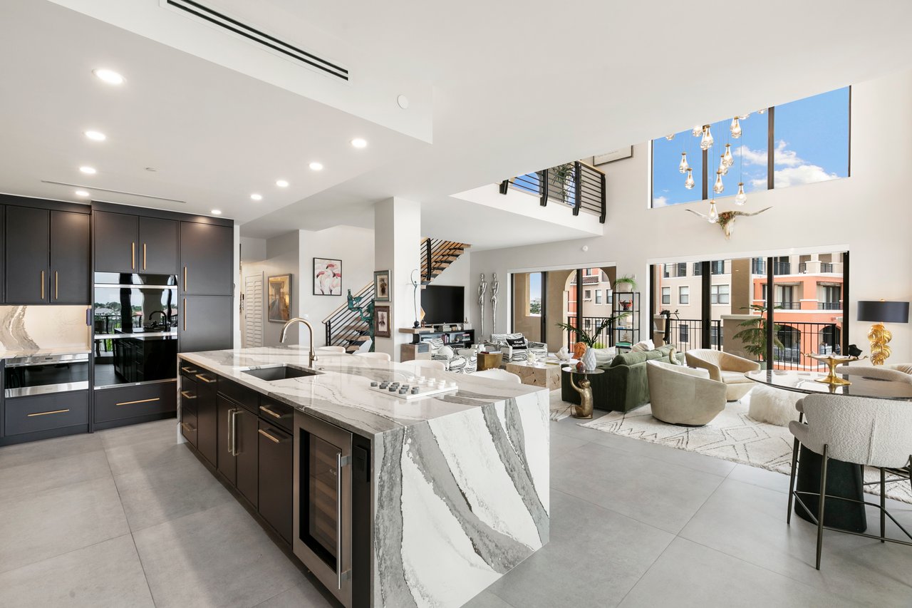 Host Like a Pro: Entertaining Trends in High-End Homes