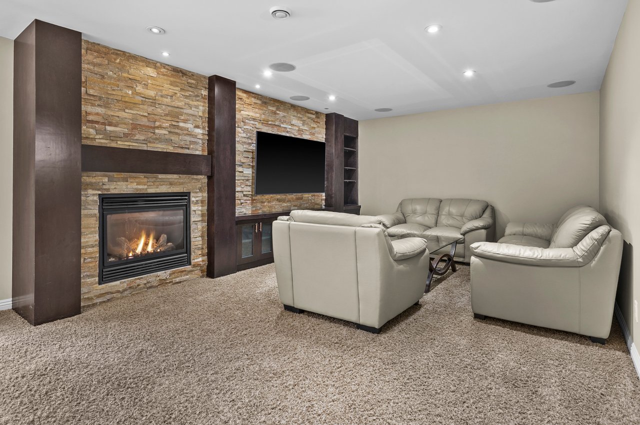 311 Royal Oak Circle NW