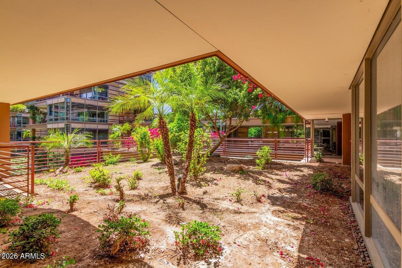 7151 E Rancho Vista Dr, #4001