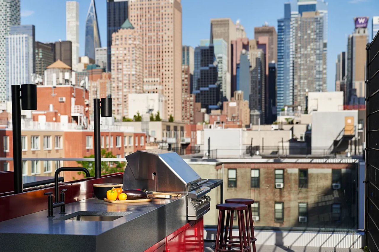 547 W 47th Street 604