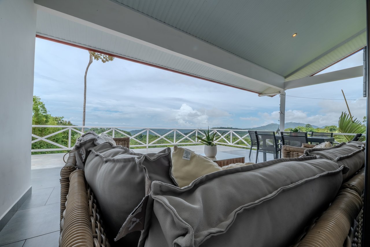 Casa Blanca – Ocean & Mountain View Home in Platanillo