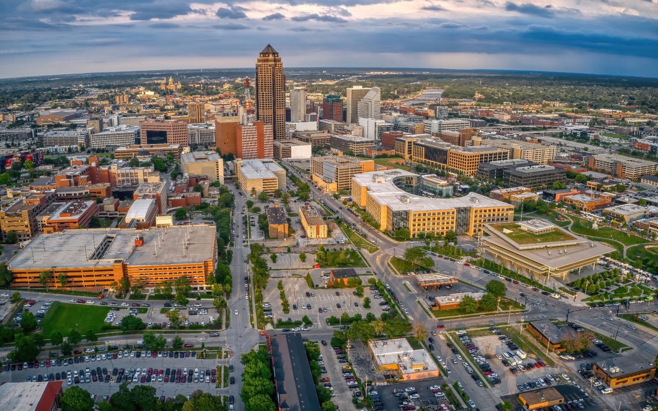 Des Moines