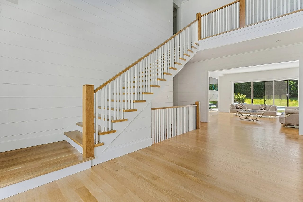 66 Shinnecock Hills Rd