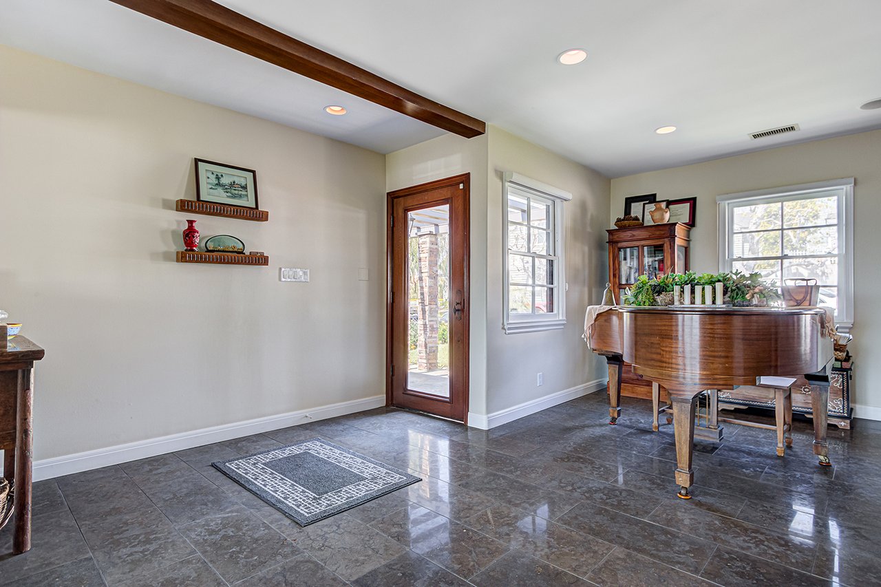 Hill Section View Home
