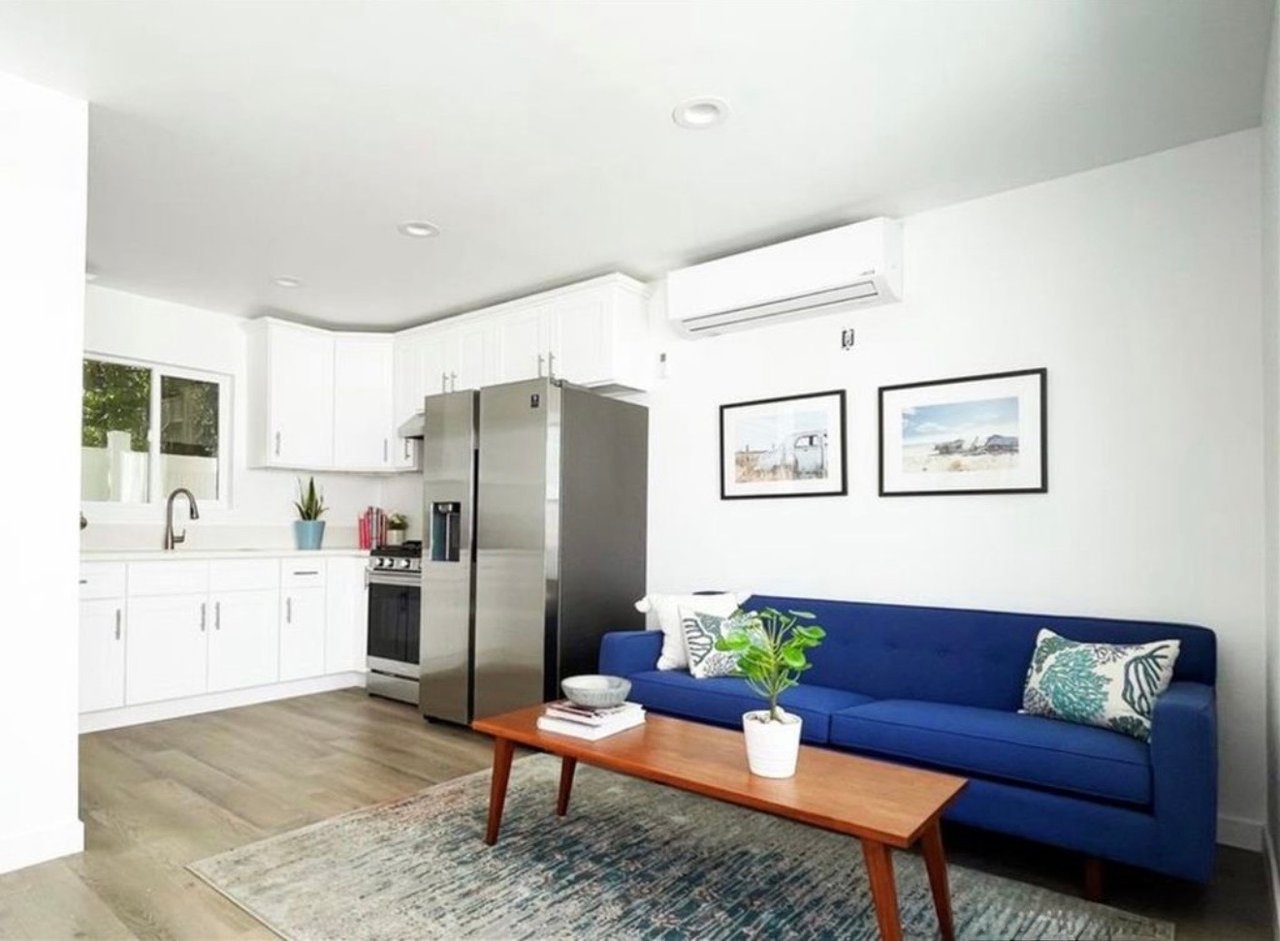 1731–1733 S New England St