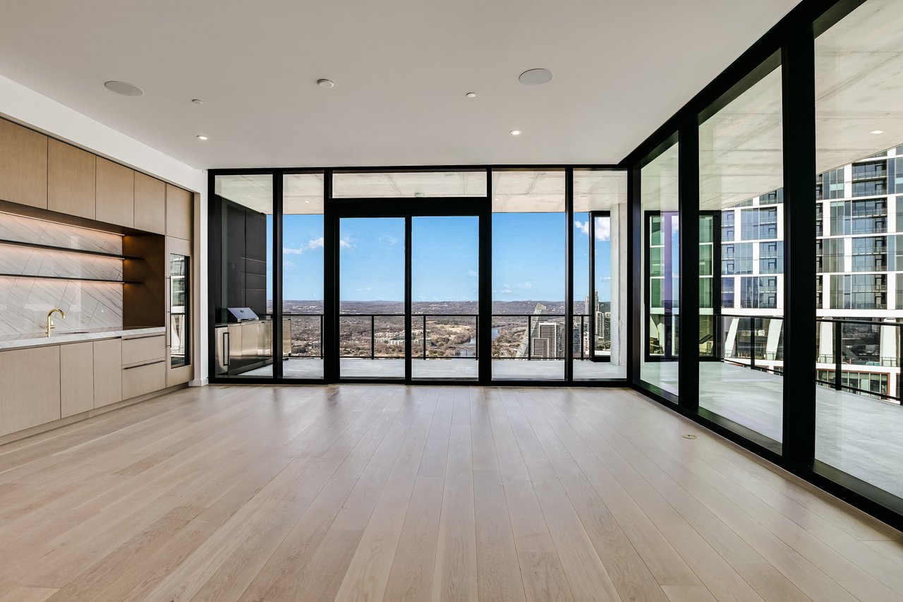 The Modern Sub-Penthouse #5402 North