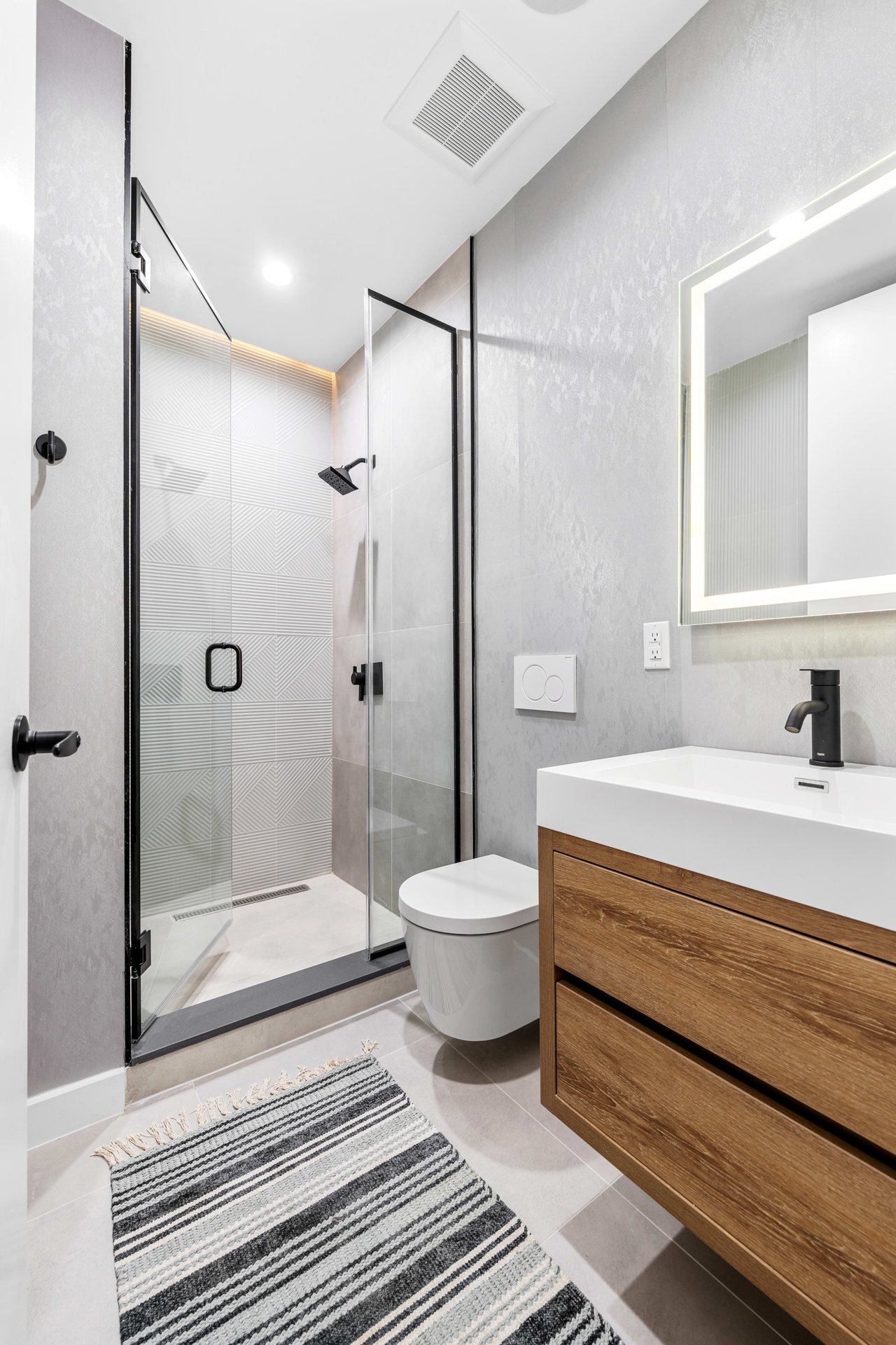 545 Lexington Ave, Unit 1