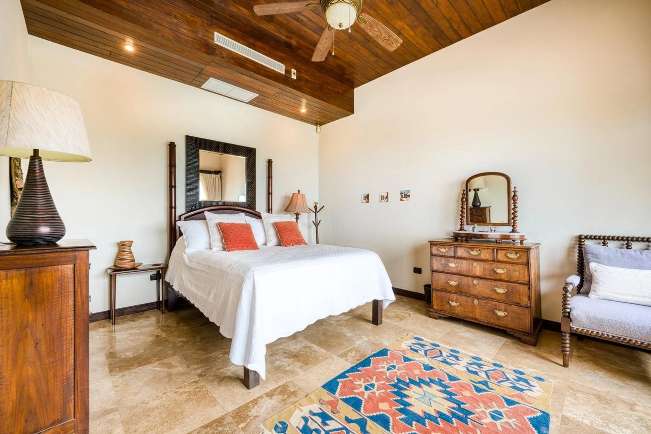 Luxury Ocean View Home, Dominical, Puntarenas