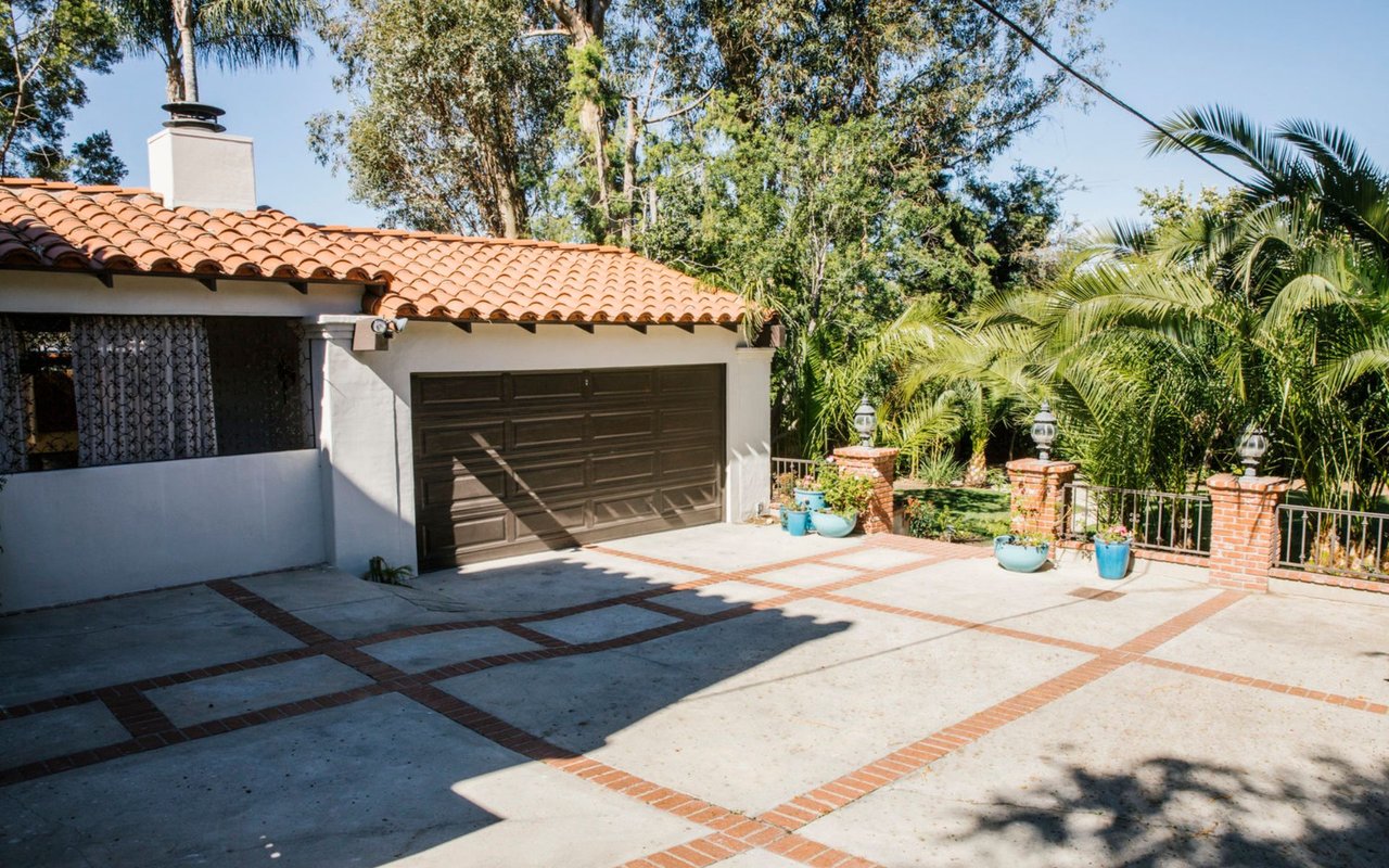 3324 Bennett Dr