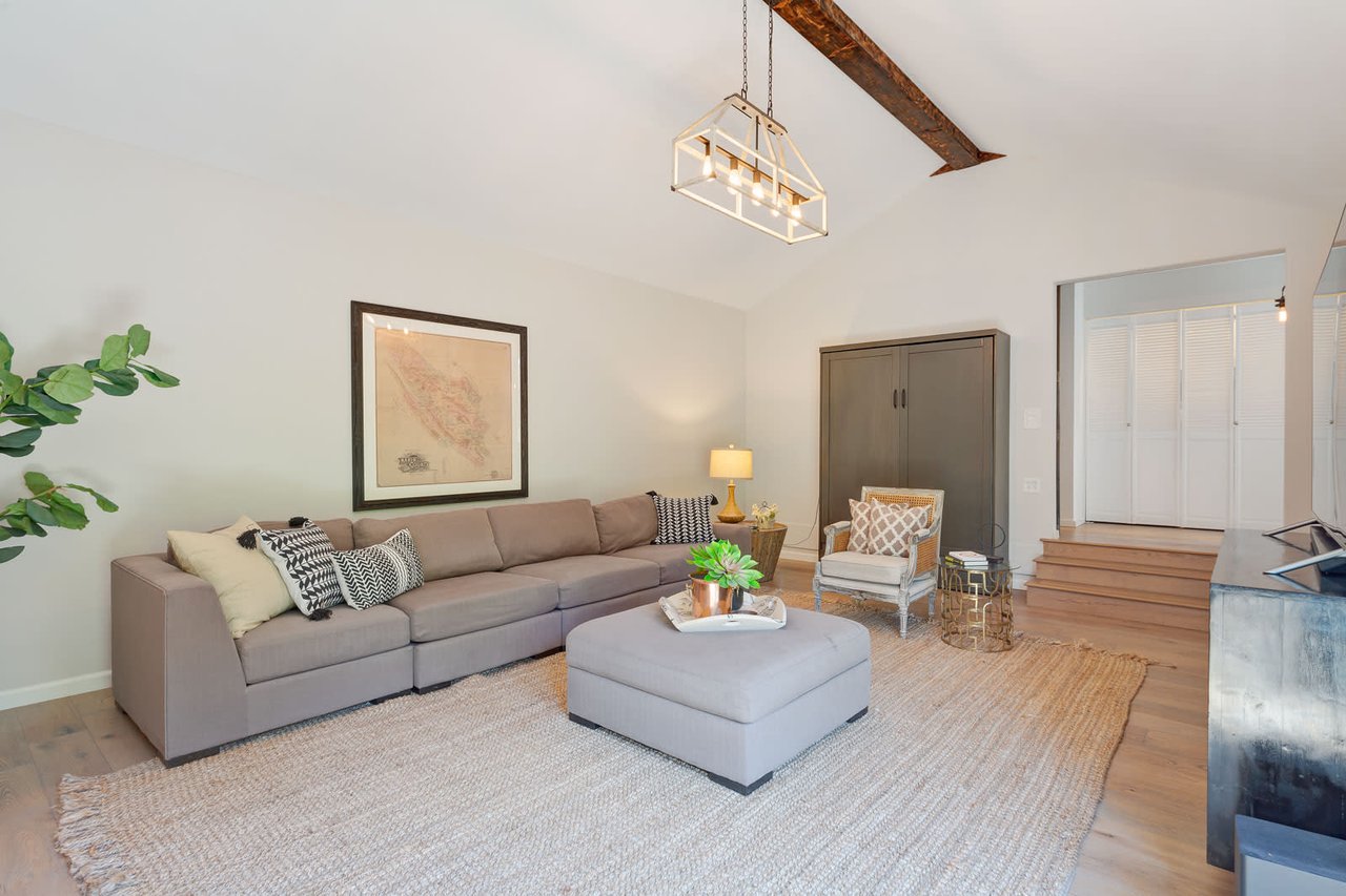 60 Oak Grove Avenue, Woodacre