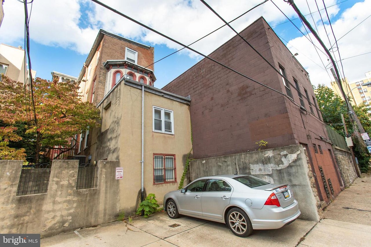 1926 Spring Garden St