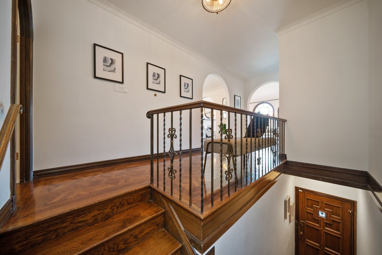 EXCEPTIONAL MARINA HOME