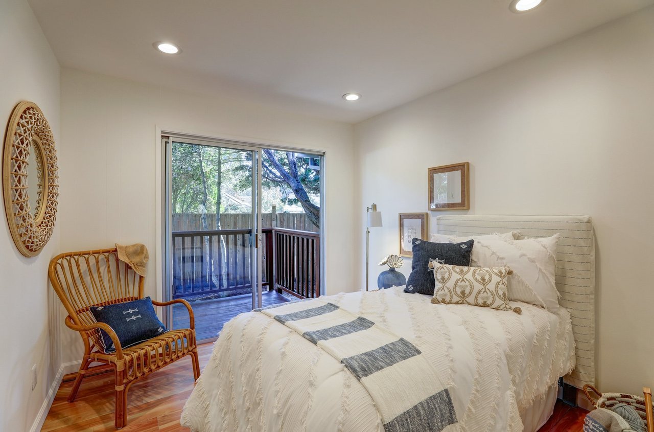 Move in Ready in One of Tiburon's Most Convenient Locations