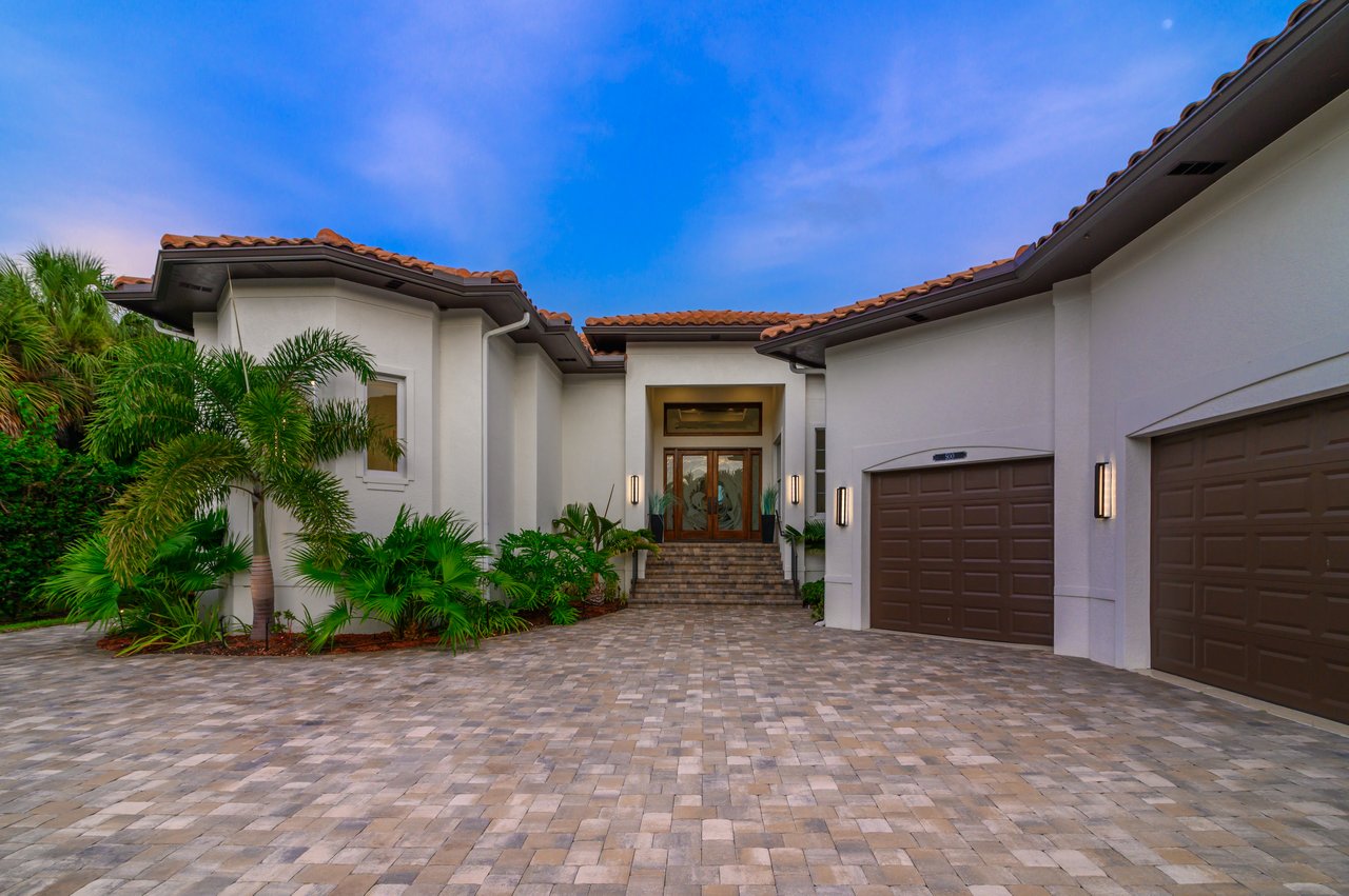 500 Ketch Lane, Country Club Shores, Longboat Key