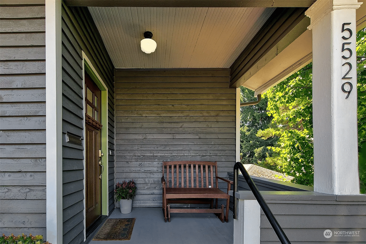 5529 Kenwood Place N