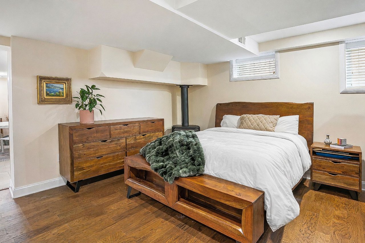 3323 Reservoir Rd NW