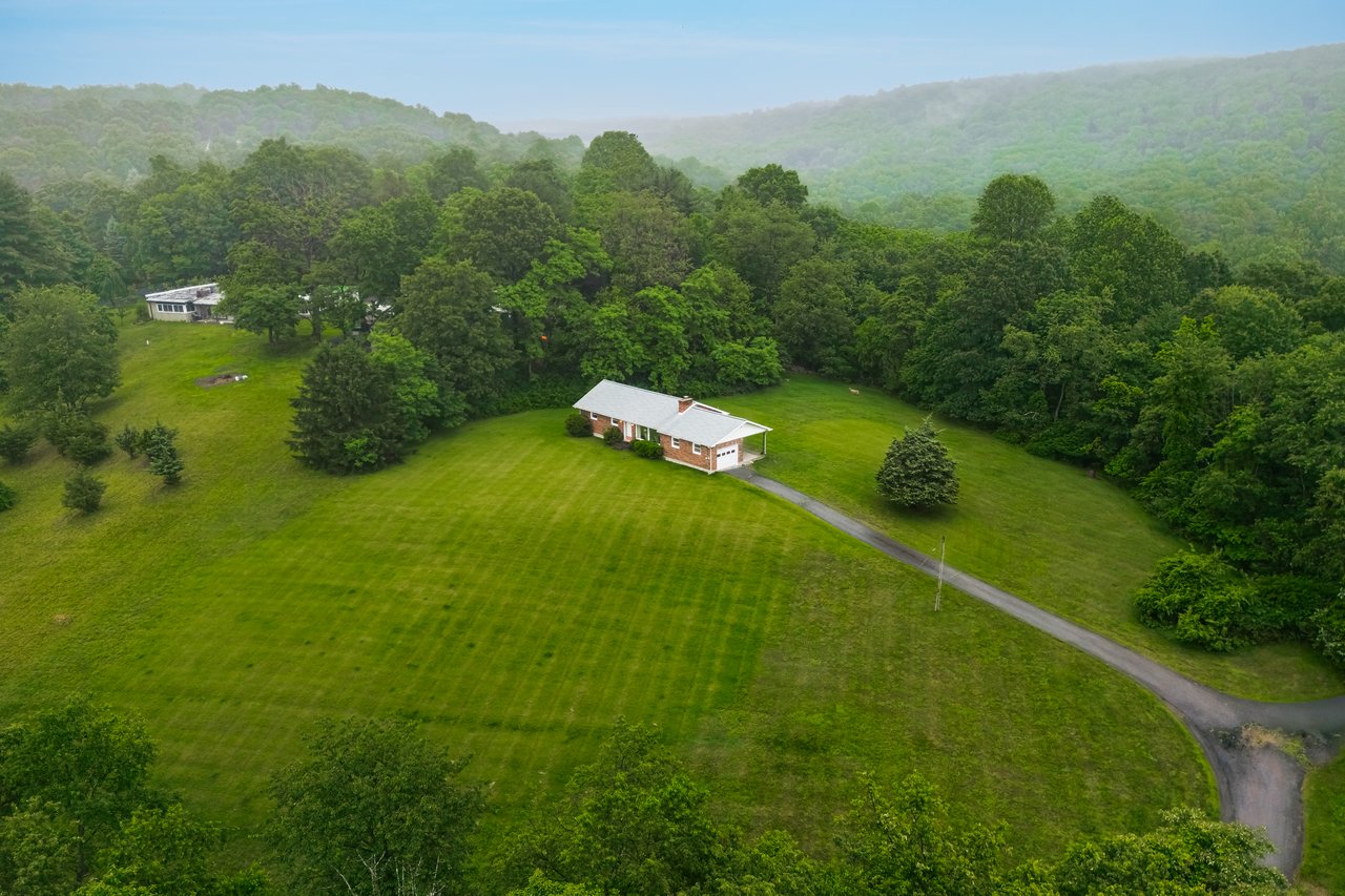 2186 Polk Valley Road