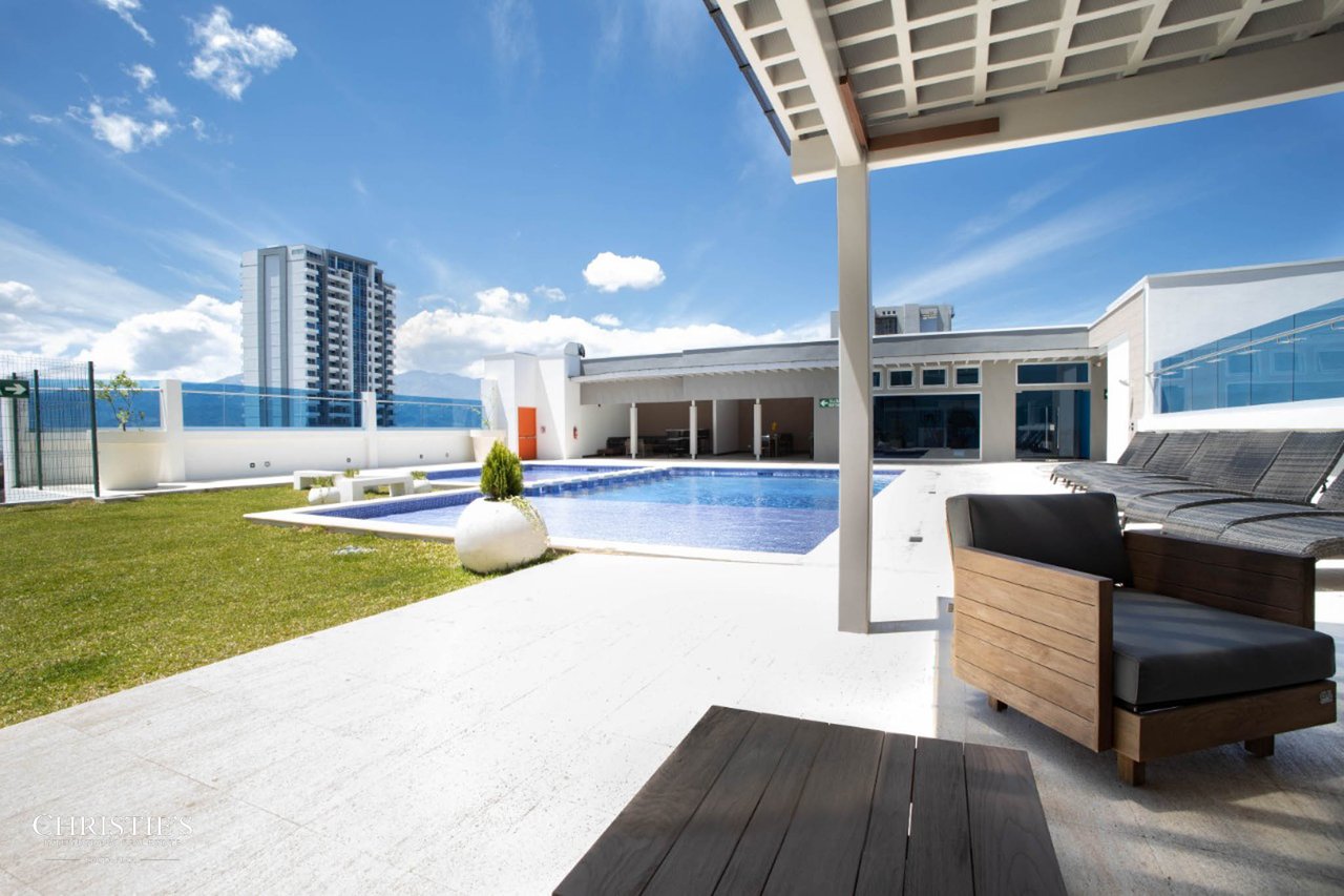 Modern 2-Bedroom Condo with Mountain Views in Barrio Escalante