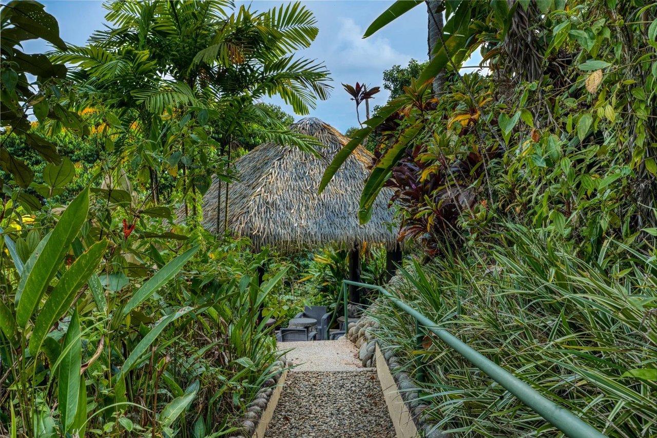 Luxury Ocean View Home, Dominical, Puntarenas