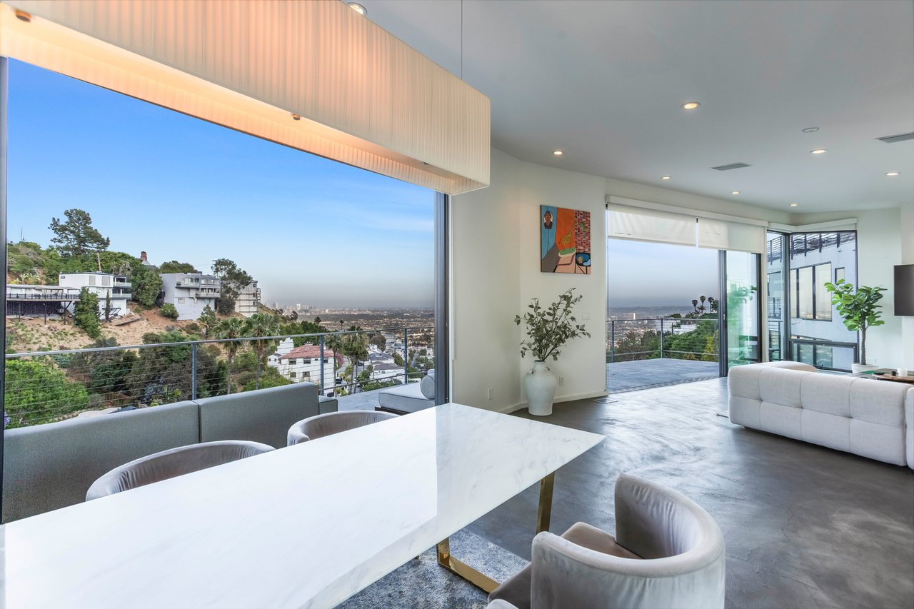 8634 Franklin Ave, Hollywood Hills 