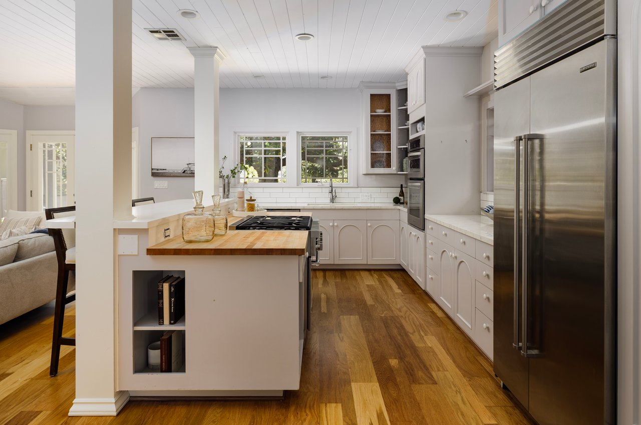 Four Bedroom Home Near Butterfly Beach