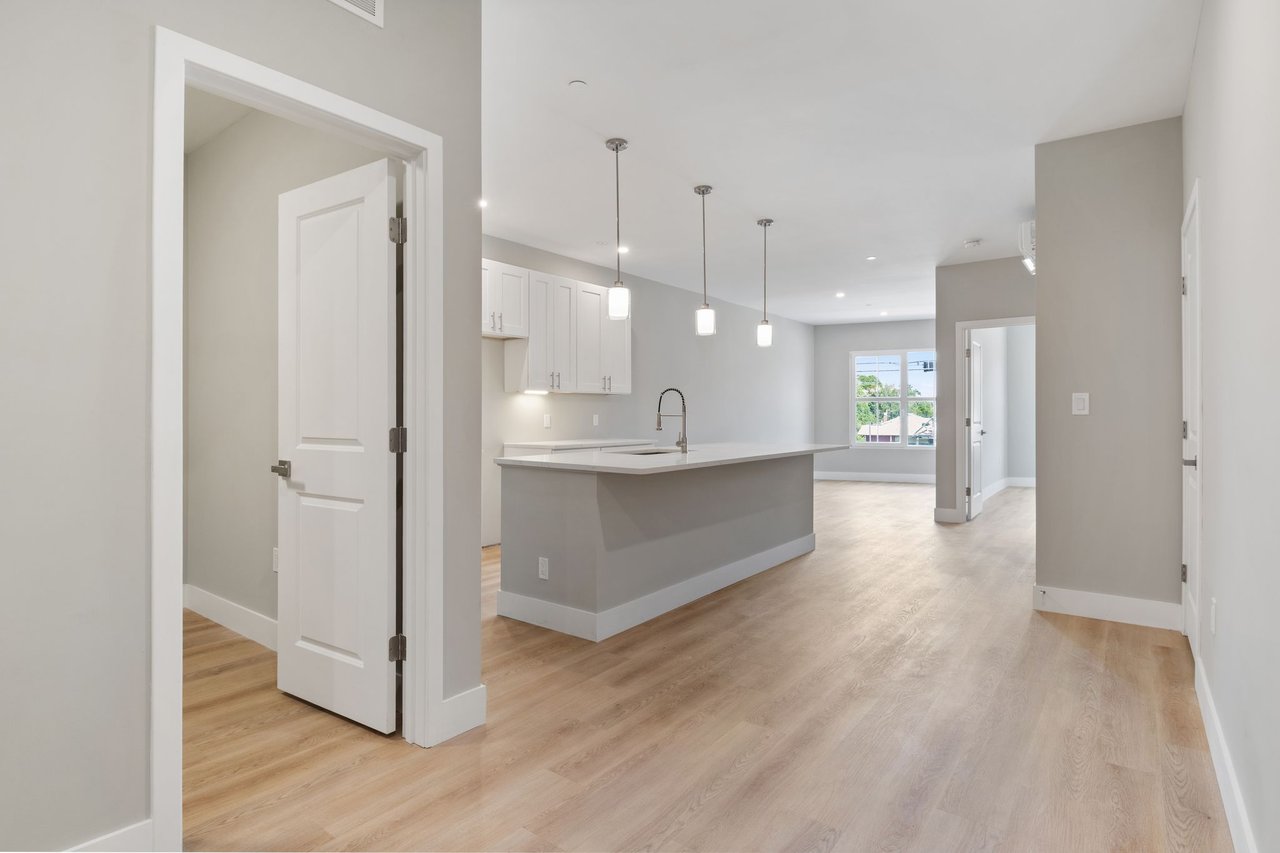 298 Main Street, 2C