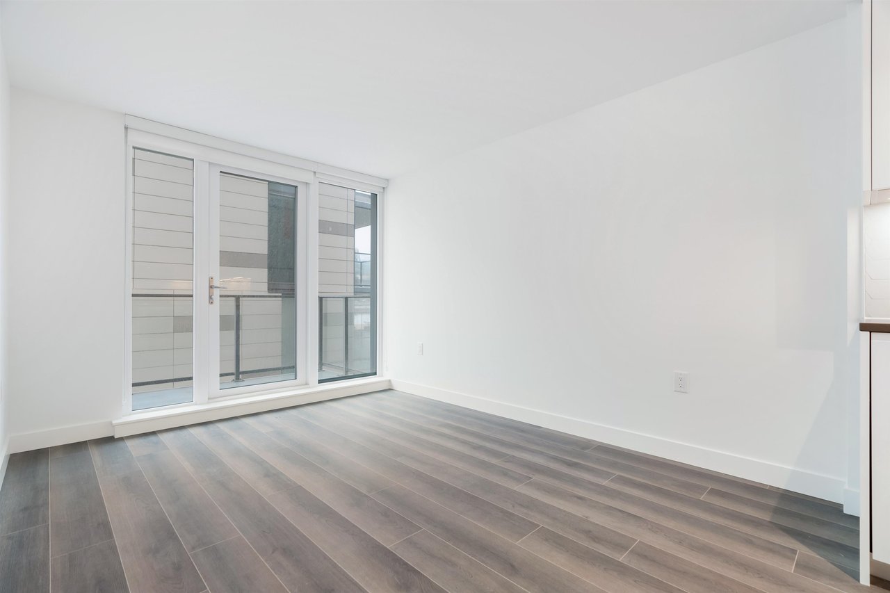 506-8188 Fraser St