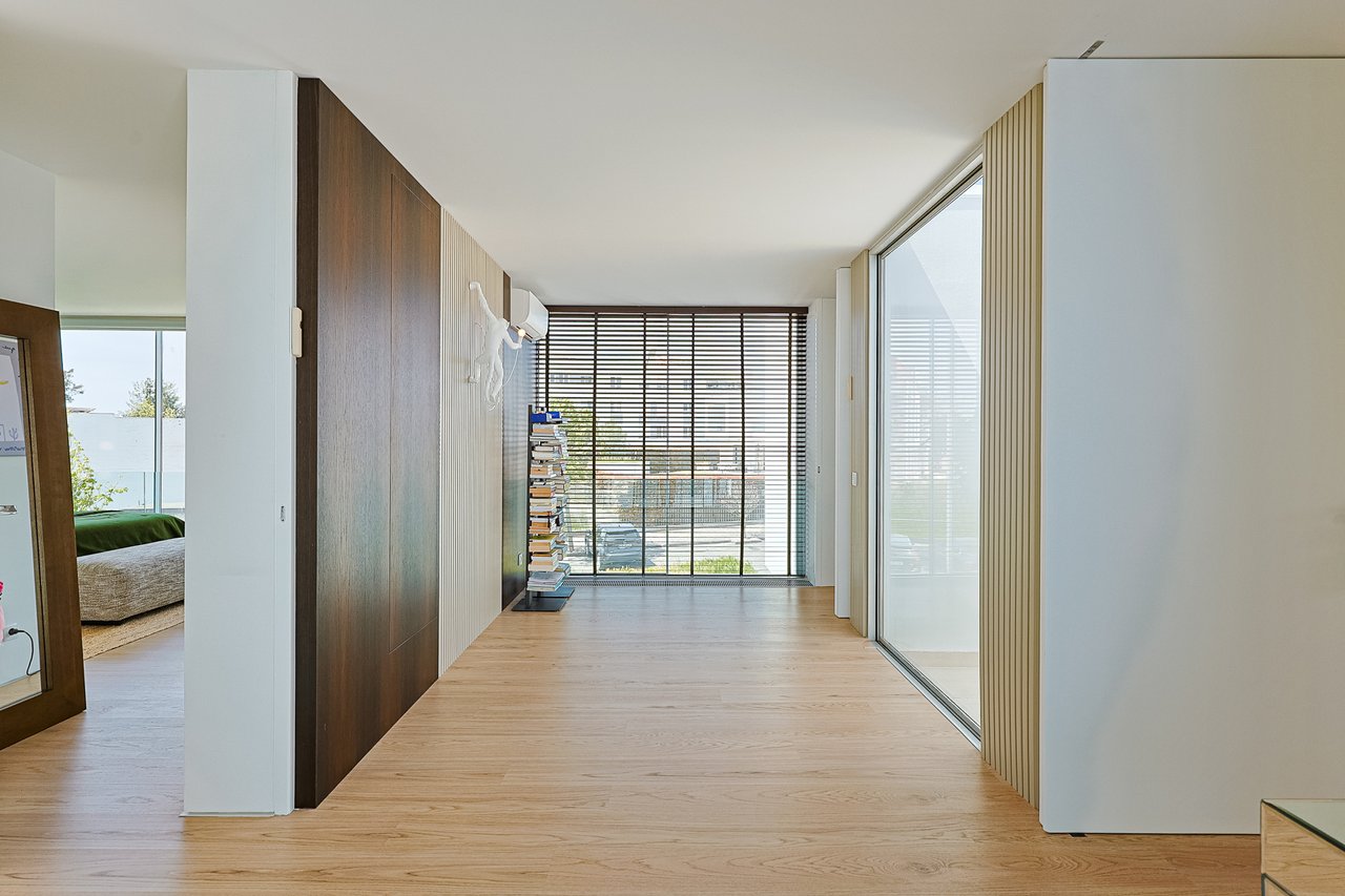 “The Green Villa” – Elegant Luxury Villa with Pool in Carnaxide, Oeiras