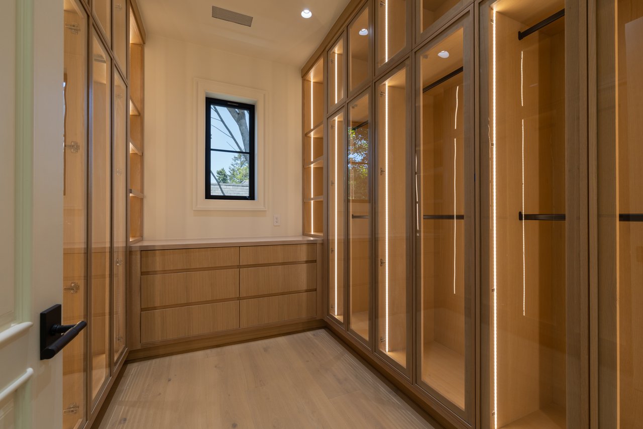 415 N Cliffwood Ave, Brentwood