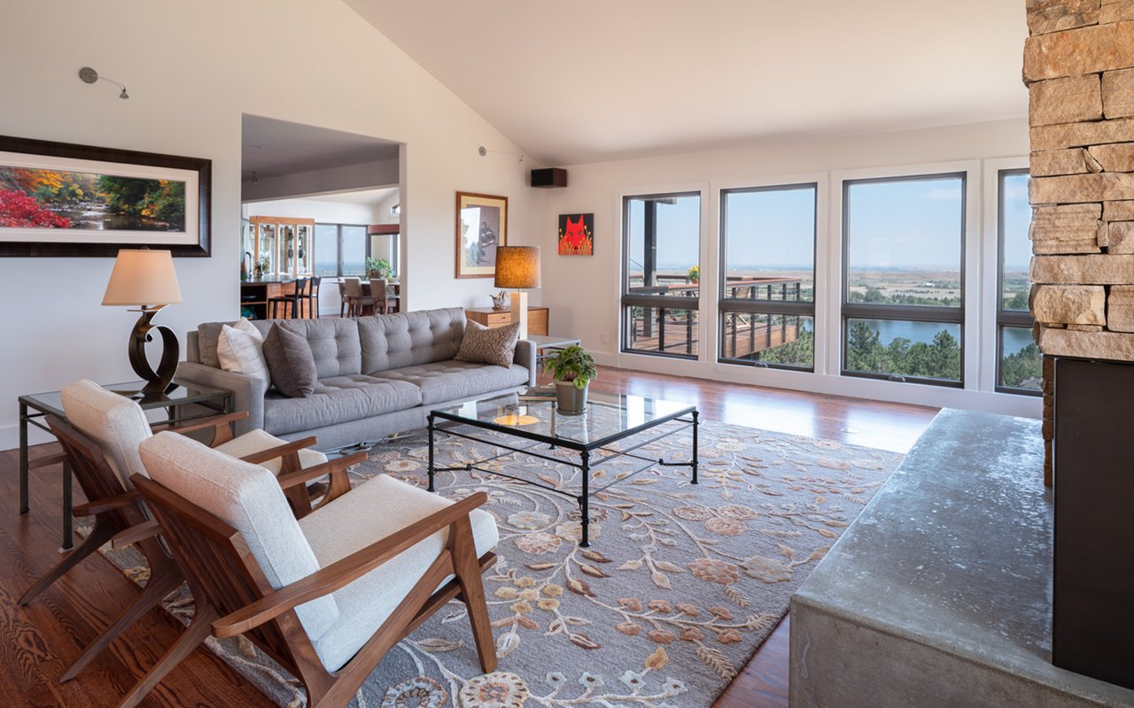 9184 Pine Ridge Lane