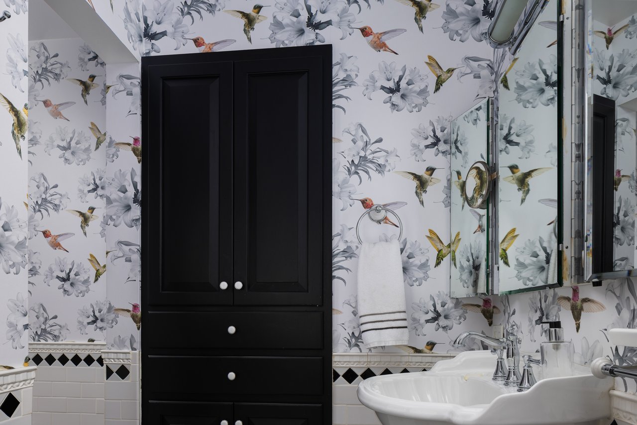 3042 N MANOR Drive E