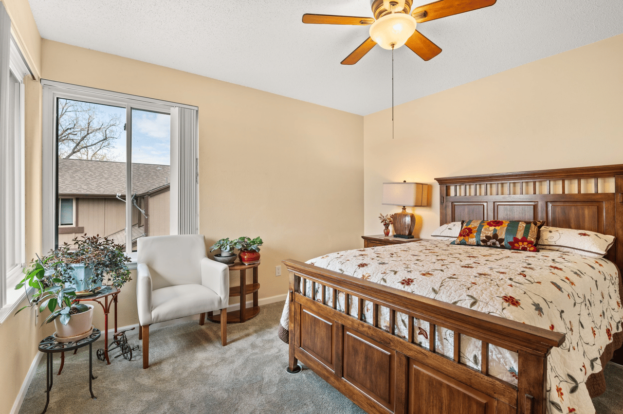 Just Listed: Experience Lakeside Serenity in this Captivating Townhome!