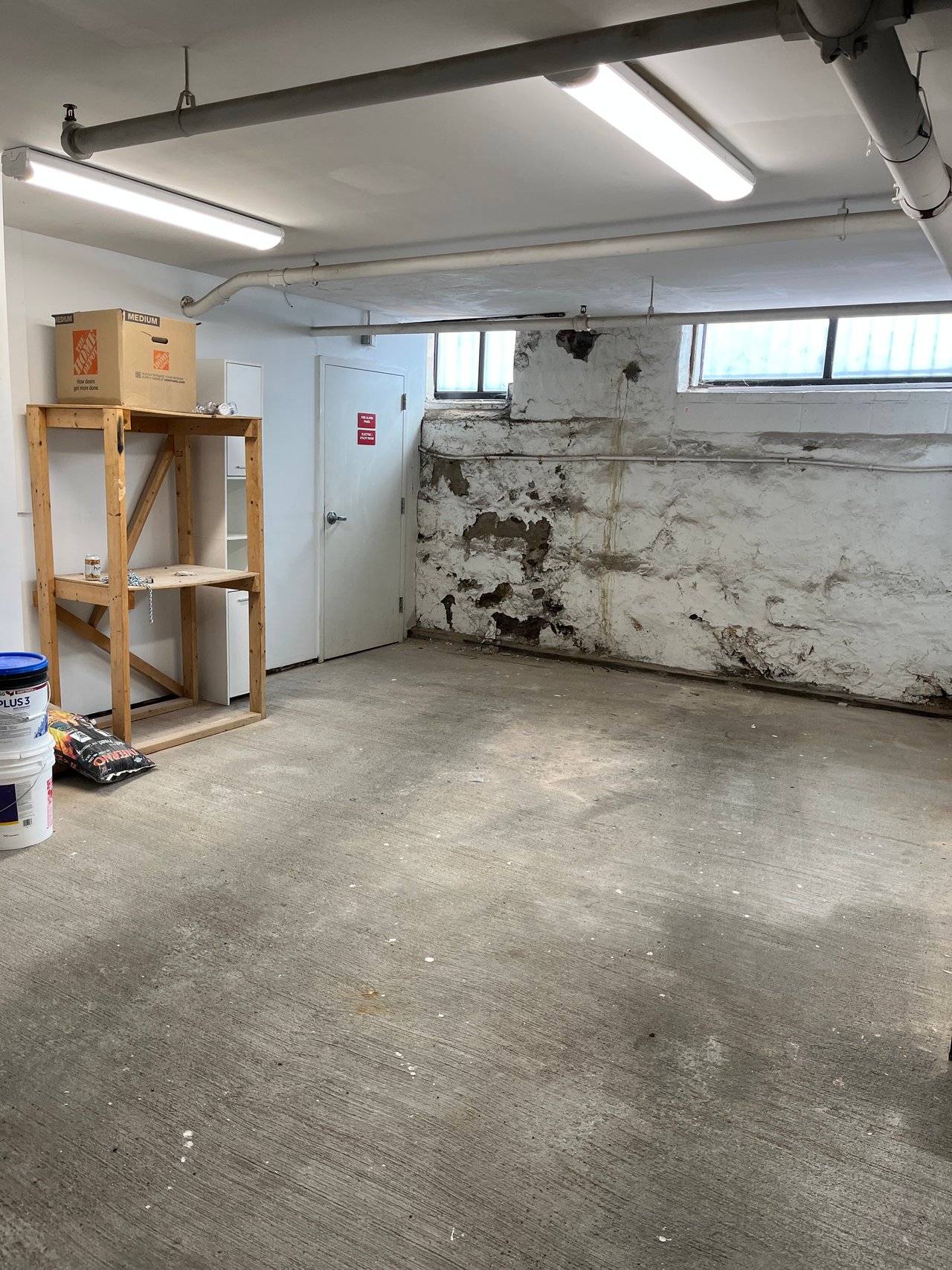 Northampton Street - One bed one back with laundry, roof deck, elevator and Parking! 