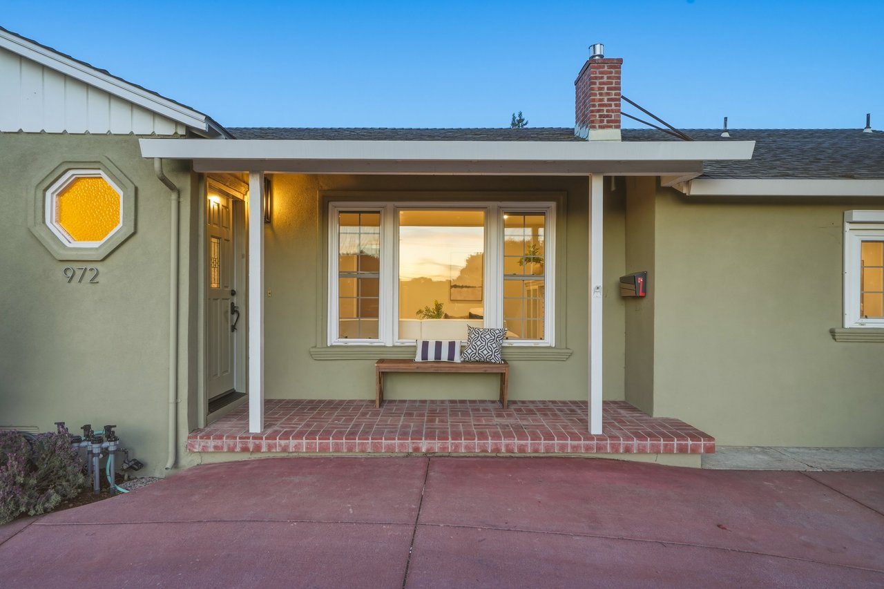 972 Emerald Way