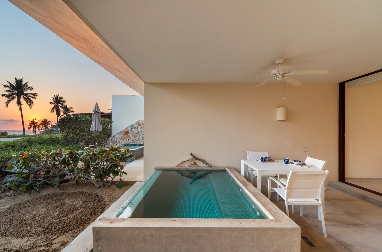 Marea Beachfront Villa I52