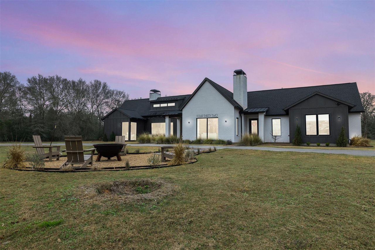 432 S Garrett Circle, Bellville, Texas, 77418-2158 Austin County