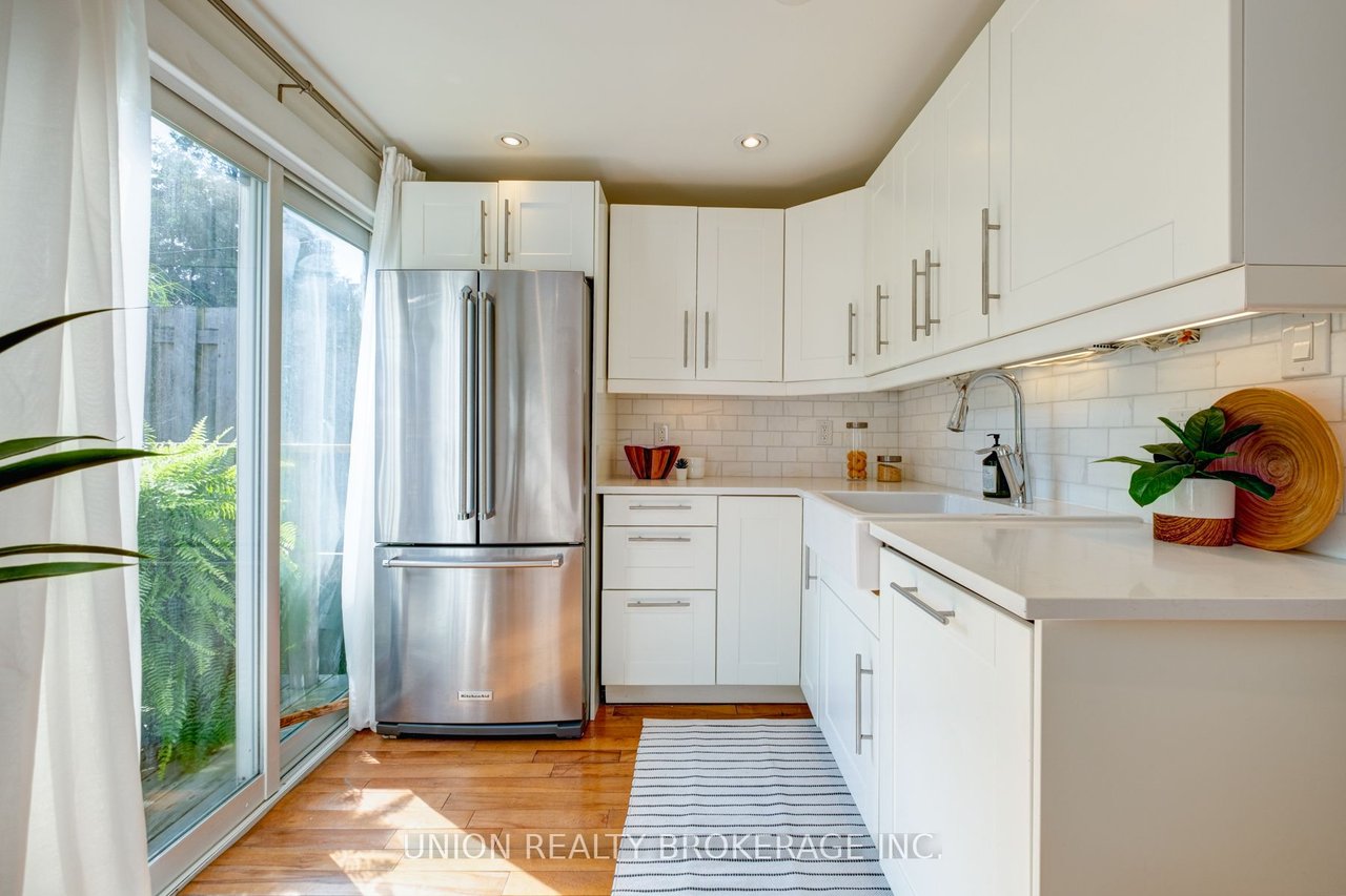 21 Scotia Ave