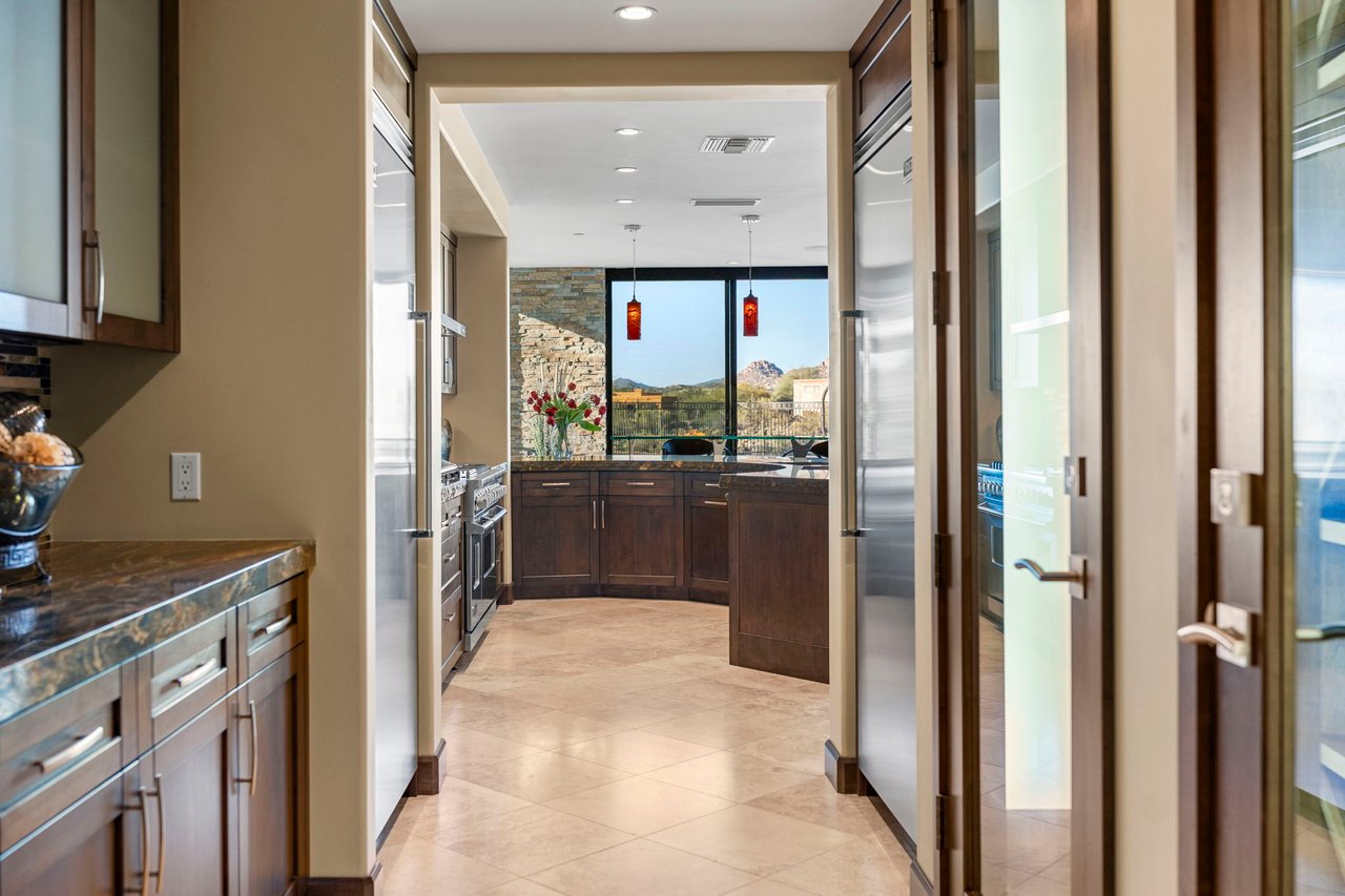 10570 E Pinnacle Peak Road