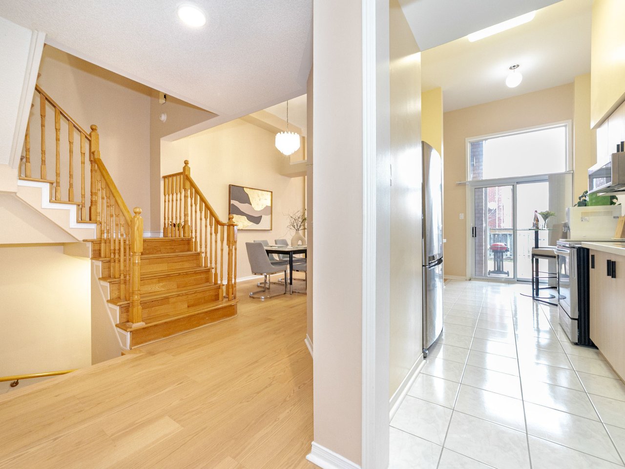 8 Queensway Drive